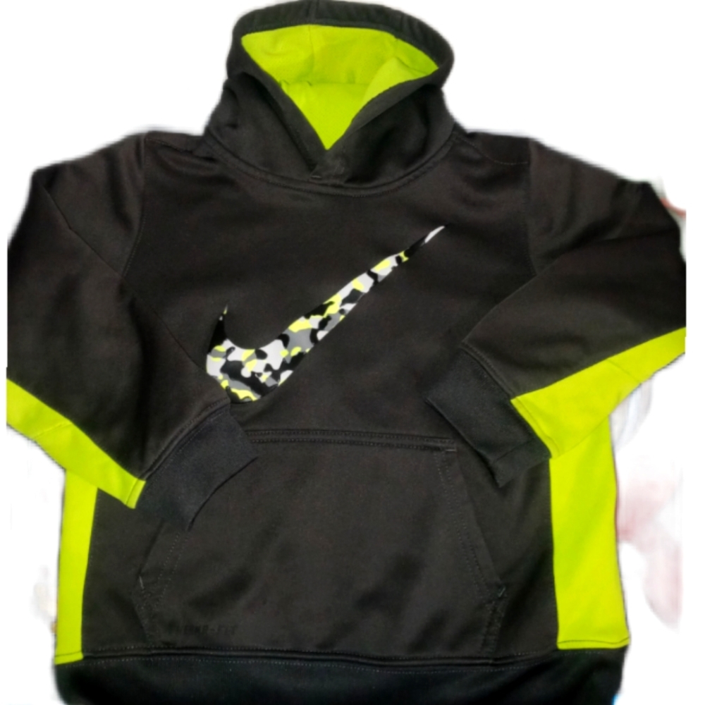 Nike Boys "Therma-Fit" pullover hoodie